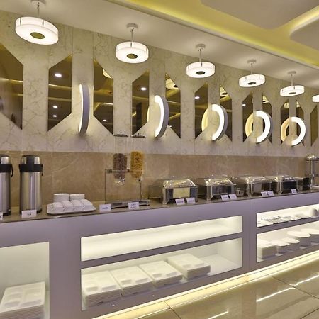 Hotel Pearl Vadodara Extérieur photo