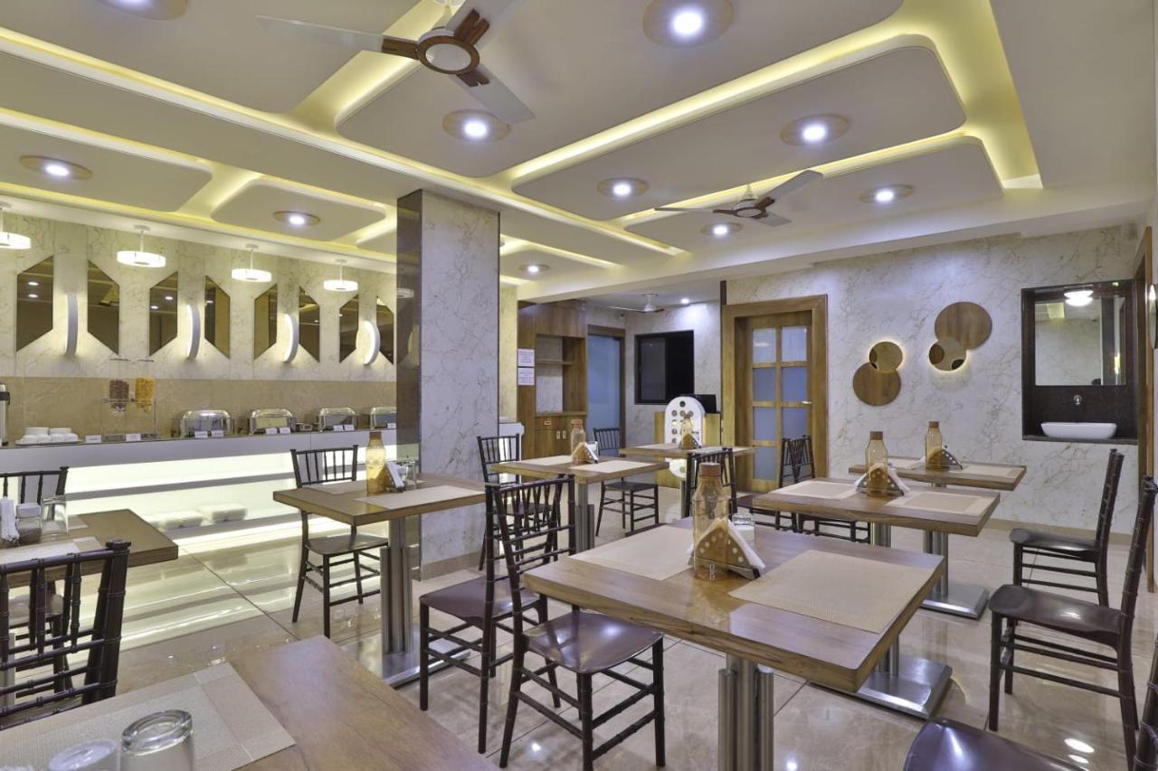 Hotel Pearl Vadodara Extérieur photo