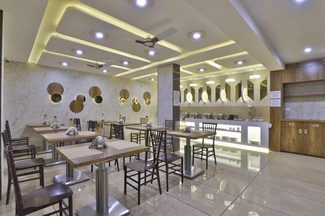 Hotel Pearl Vadodara Extérieur photo